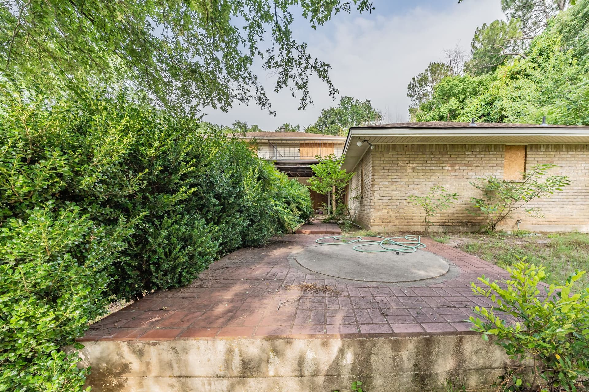 Sell My House With Confidence Using Realistic Strategies