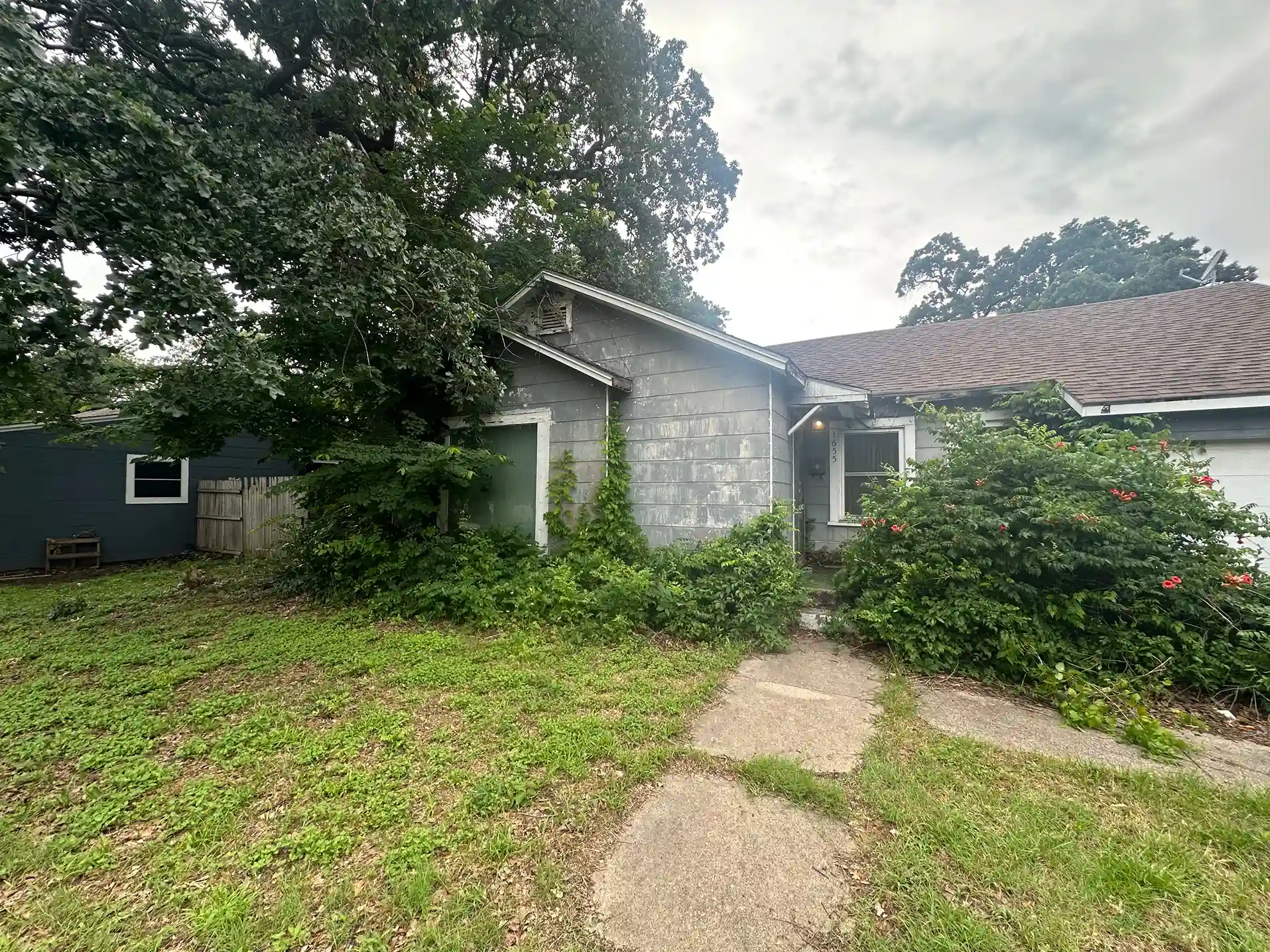 How to Sell a Vacant Property in Dallas Without Ongoing Costs?