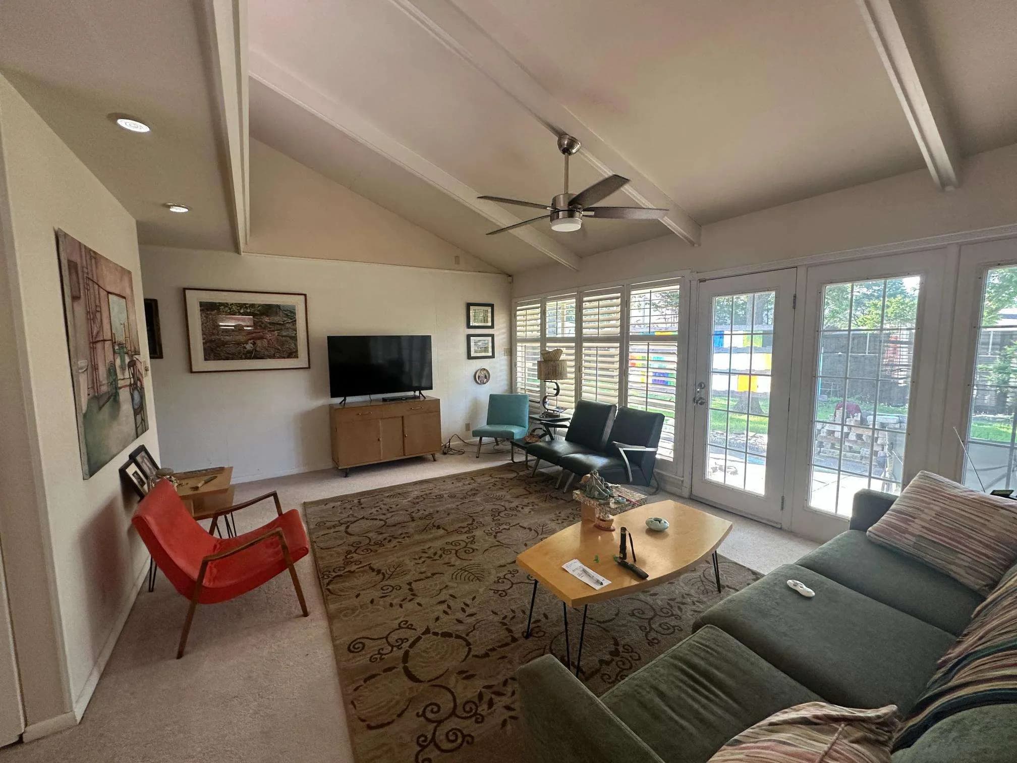 Organized, decluttered living room in a Dallas home, showcasing a move-in-ready space designed to impress buyers during showings.