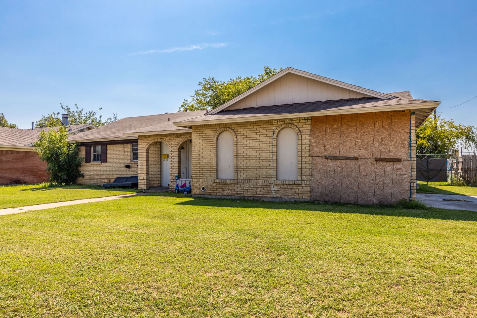 Legal and Financial Tips to Sell My House in Dallas, TX